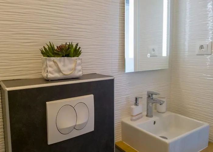 Apartament Marina *