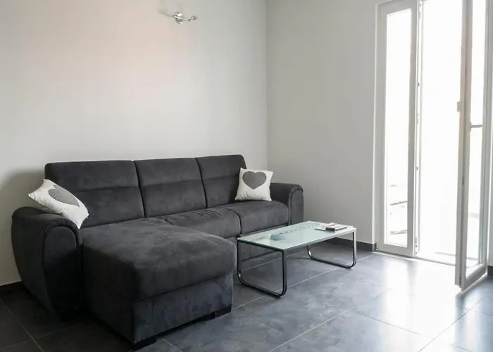 Apartament Marina